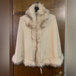 Elegant Cream Fur-Trimmed Cape